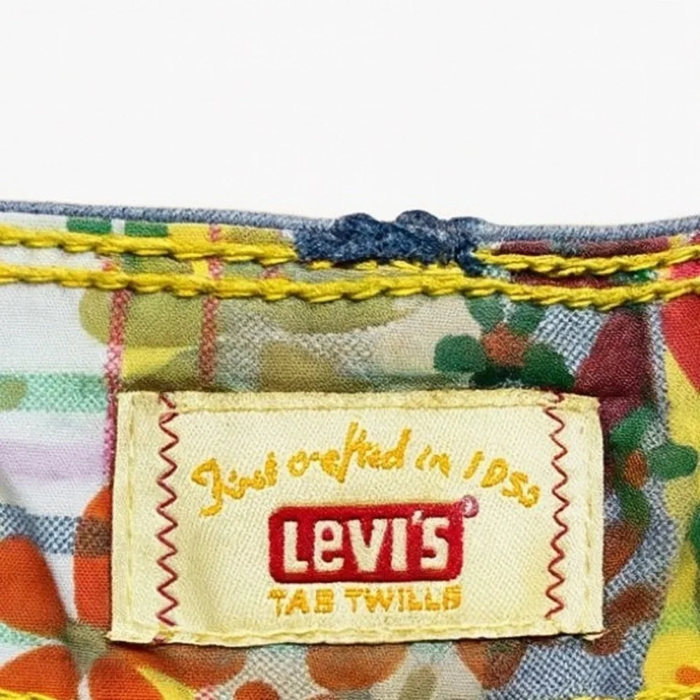 Levi’s Women’s Cargo Shorts Blue 100% Cotton Size 8 | 10” Inseam Utility Style